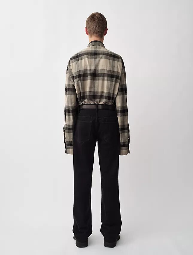 02 Avslappnade raka jeans 02 Avslappnade raka jeans