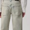 02 Avslappnade raka jeans 02 Avslappnade raka jeans
