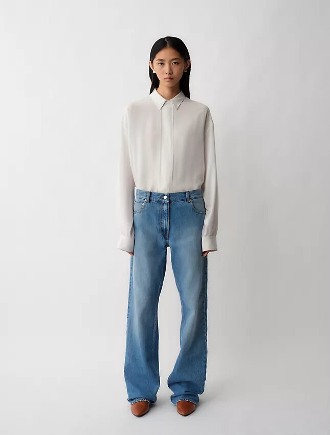02 Raka jeans med låg midja 02 Raka jeans med låg midja