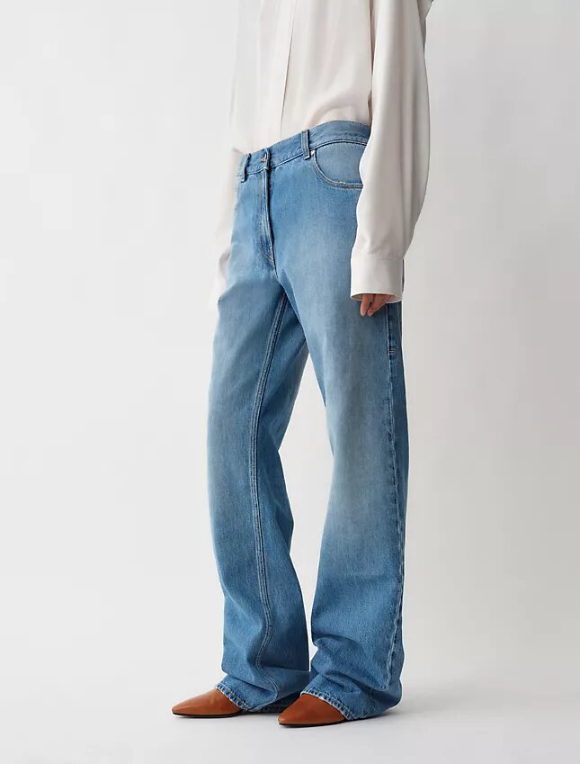 02 Raka jeans med låg midja 02 Raka jeans med låg midja