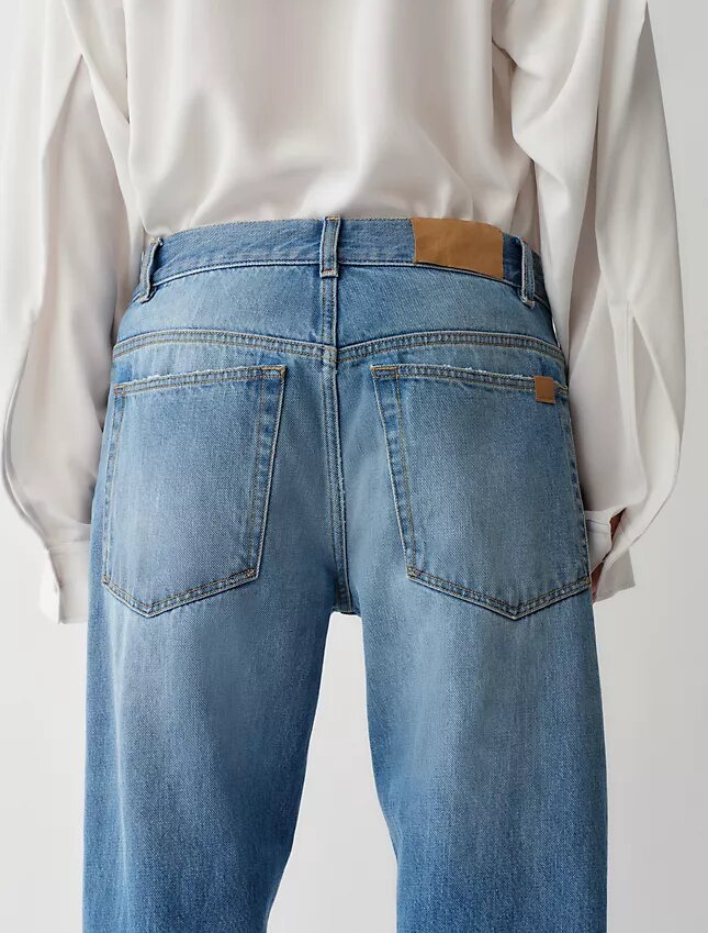 02 Raka jeans med låg midja 02 Raka jeans med låg midja