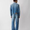 05 Lågmidjade jeans med vida ben 05 Lågmidjade jeans med vida ben