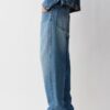 05 Lågmidjade jeans med vida ben 05 Lågmidjade jeans med vida ben