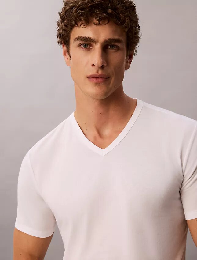 3-pack T-shirts i Cotton Stretch-bomull med V-ringning och slim fit 3-pack T-shirts i Cotton Stretch-bomull med V-ringning och slim fit