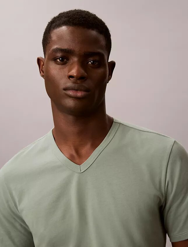 3-pack T-shirts i Cotton Stretch-bomull med V-ringning och slim fit 3-pack T-shirts i Cotton Stretch-bomull med V-ringning och slim fit