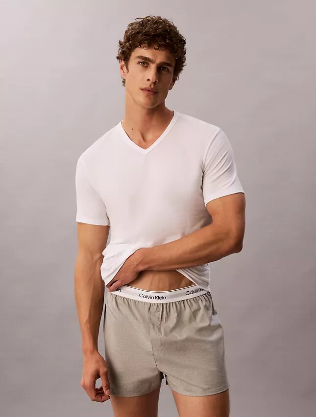 3-pack T-shirts i Cotton Stretch-bomull med V-ringning och slim fit 3-pack T-shirts i Cotton Stretch-bomull med V-ringning och slim fit
