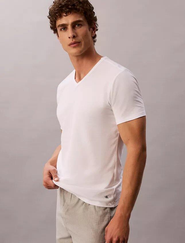 3-pack T-shirts i Cotton Stretch-bomull med V-ringning och slim fit 3-pack T-shirts i Cotton Stretch-bomull med V-ringning och slim fit