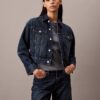90-talsinspirerad denim-Trucker Jacket 90-talsinspirerad denim-Trucker Jacket