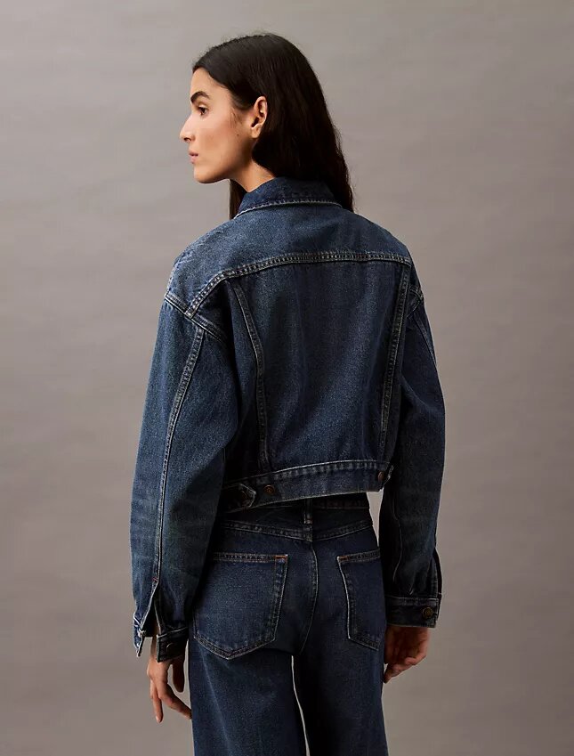 90-talsinspirerad denim-Trucker Jacket 90-talsinspirerad denim-Trucker Jacket