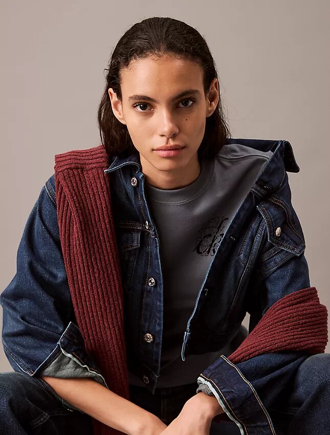 90-talsinspirerad denim-Trucker Jacket 90-talsinspirerad denim-Trucker Jacket