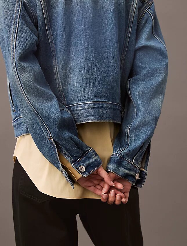 90-talsinspirerad denim-Trucker Jacket 90-talsinspirerad denim-Trucker Jacket