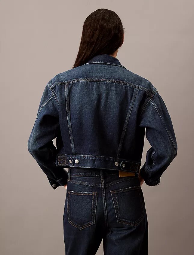 90-talsinspirerad denim-Trucker Jacket 90-talsinspirerad denim-Trucker Jacket