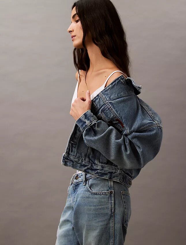 90-talsinspirerad denim-Trucker Jacket 90-talsinspirerad denim-Trucker Jacket