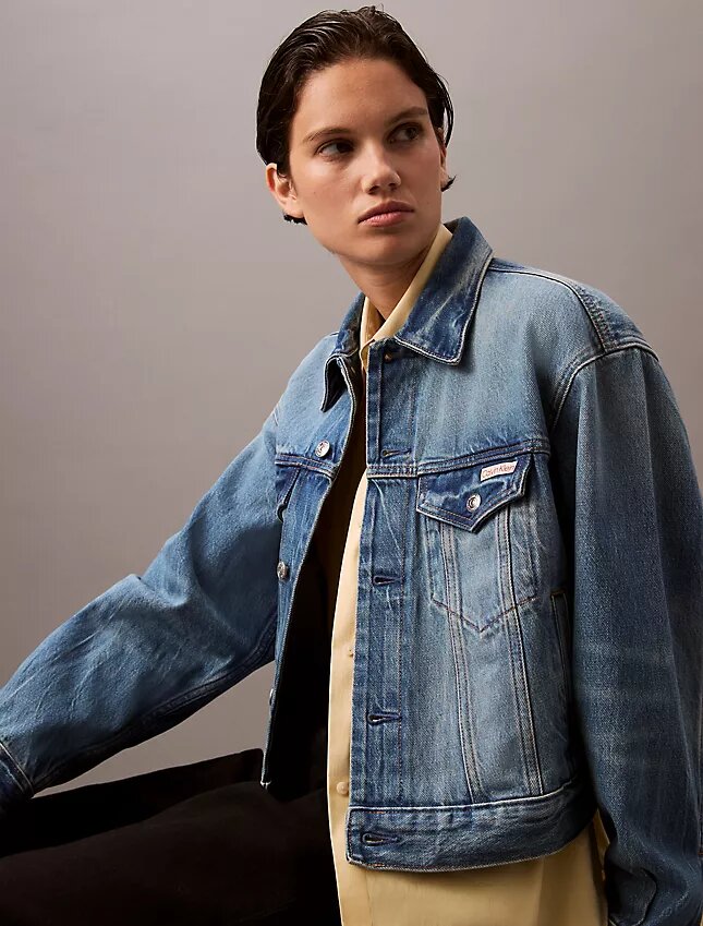 90-talsinspirerad denim-Trucker Jacket 90-talsinspirerad denim-Trucker Jacket