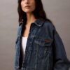90-talsinspirerad denim-Trucker Jacket 90-talsinspirerad denim-Trucker Jacket