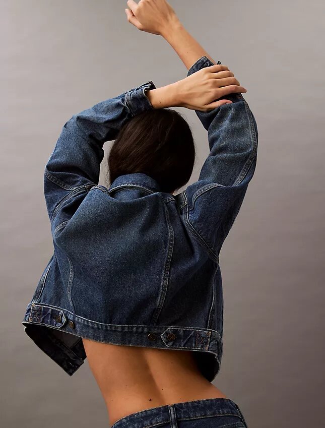 90-talsinspirerad denim-Trucker Jacket 90-talsinspirerad denim-Trucker Jacket