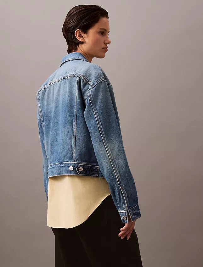 90-talsinspirerad denim-Trucker Jacket 90-talsinspirerad denim-Trucker Jacket