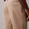 90-talsinspirerade, avslappnade croppade chinos 90-talsinspirerade, avslappnade croppade chinos