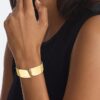 Armband med minimalistisk organisk form Armband med minimalistisk organisk form