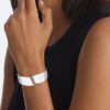 Armband med minimalistisk organisk form Armband med minimalistisk organisk form
