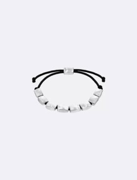 Armband med pärlor i organisk rektangulär form
