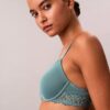 Attraction Lätt fodrad BH med perfekt täckning Attraction Lätt fodrad BH med perfekt täckning