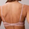 Attraction Lätt fodrad BH med perfekt täckning Attraction Lätt fodrad BH med perfekt täckning
