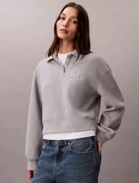 Avslappnad Ck-polotröja