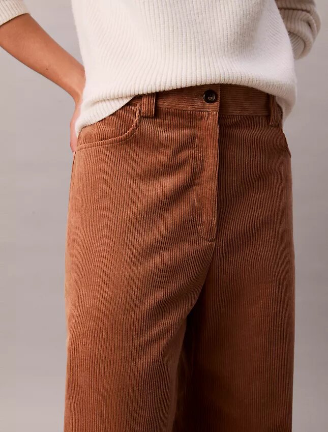 Avslappnade byxor i corduroy Avslappnade byxor i corduroy