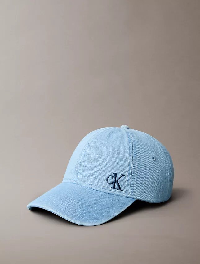 Baseballkeps i tvättad Denim med broderad logotyp Baseballkeps i tvättad Denim med broderad logotyp