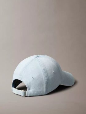 Baseballkeps i tvättad Denim med broderad logotyp
