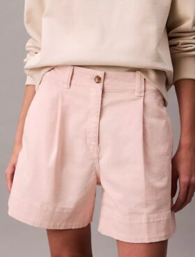 Bermudashorts i Cotton Stretch bomullstwill med veck