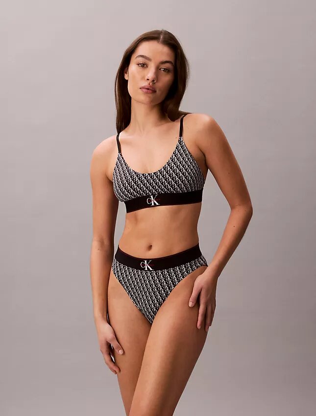 Bikini med hög midja i stretchig Microfiber med grafiskt Monogram Bikini med hög midja i stretchig Microfiber med grafiskt Monogram