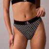 Bikini med hög midja i stretchig Microfiber med grafiskt Monogram Bikini med hög midja i stretchig Microfiber med grafiskt Monogram