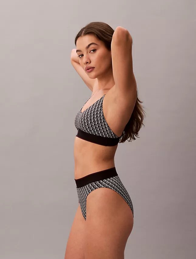 Bikini med hög midja i stretchig Microfiber med grafiskt Monogram Bikini med hög midja i stretchig Microfiber med grafiskt Monogram