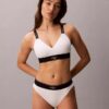 Bikini med hög midja i stretchig Microfiber med grafiskt Monogram Bikini med hög midja i stretchig Microfiber med grafiskt Monogram