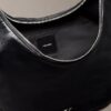 Böjd, omvandlingsbar crossbody-väska Böjd, omvandlingsbar crossbody-väska