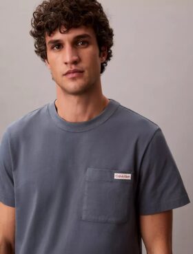 Bomullsjersey-T-shirt med ficka