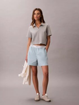 Bomullsshorts med logotyp i midjan