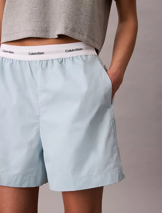 Bomullsshorts med logotyp i midjan Bomullsshorts med logotyp i midjan