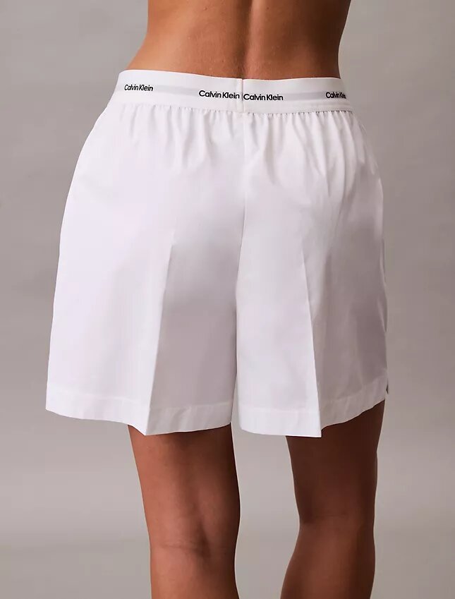 Bomullsshorts med logotyp i midjan Bomullsshorts med logotyp i midjan