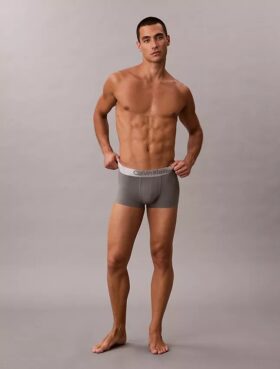 Borstrad stretchbyxa i mikrofiber med Low Rise Trunk