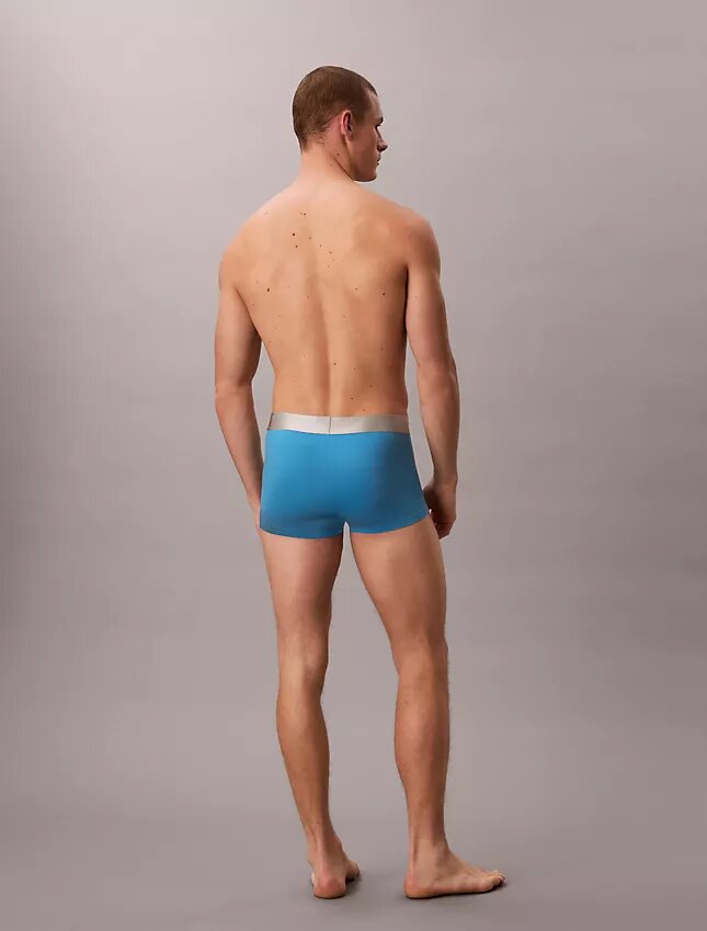 Borstrad stretchbyxa i mikrofiber med Low Rise Trunk Borstrad stretchbyxa i mikrofiber med Low Rise Trunk