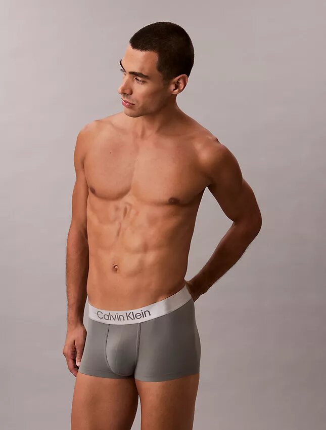 Borstrad stretchbyxa i mikrofiber med Low Rise Trunk Borstrad stretchbyxa i mikrofiber med Low Rise Trunk