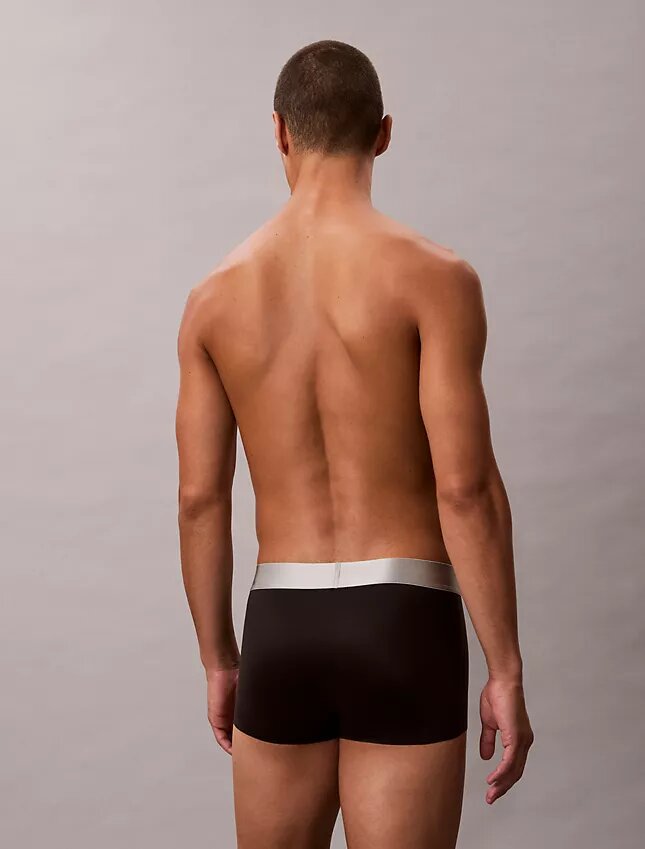 Borstrad stretchbyxa i mikrofiber med Low Rise Trunk Borstrad stretchbyxa i mikrofiber med Low Rise Trunk