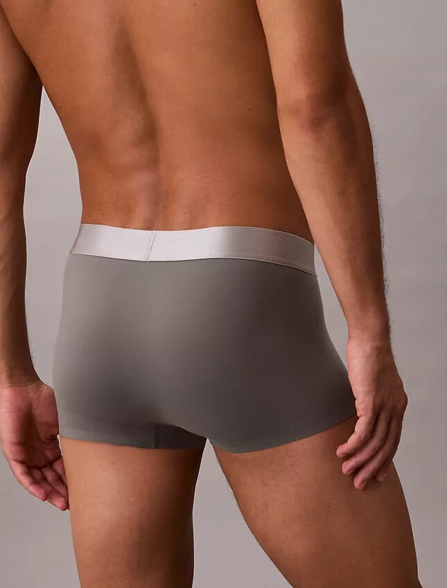 Borstrad stretchbyxa i mikrofiber med Low Rise Trunk Borstrad stretchbyxa i mikrofiber med Low Rise Trunk
