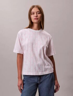 Boxig T-shirt med Monogram över hela plagget