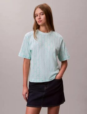Boxig T-shirt med Monogram över hela plagget