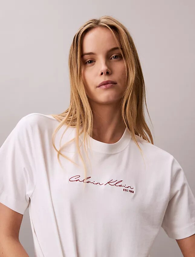 Boxig T-shirt med skriptlogotyp Boxig T-shirt med skriptlogotyp