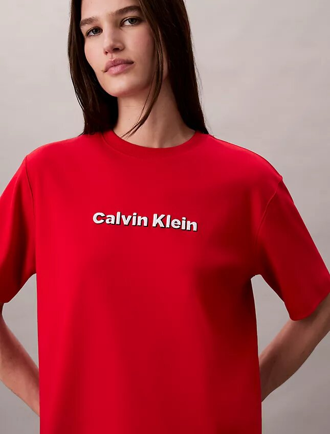 Broderad logotyp Grafisk klassisk T-shirt Broderad logotyp Grafisk klassisk T-shirt